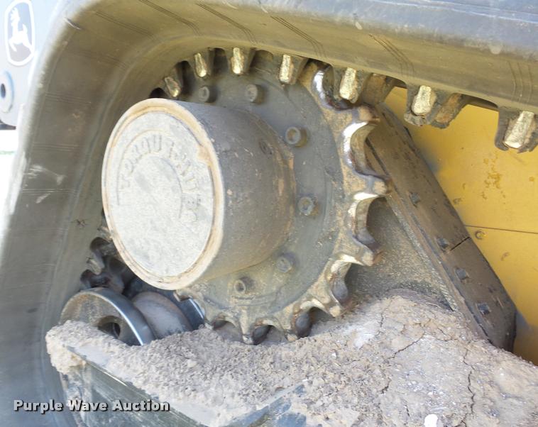 image for item BH9304 2011 John Deere 329D skid steer