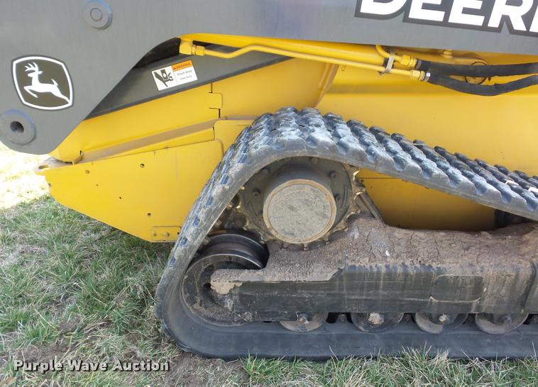image for item BH9304 2011 John Deere 329D skid steer
