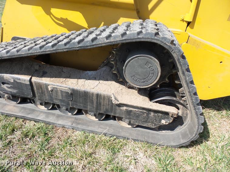 image for item BH9304 2011 John Deere 329D skid steer