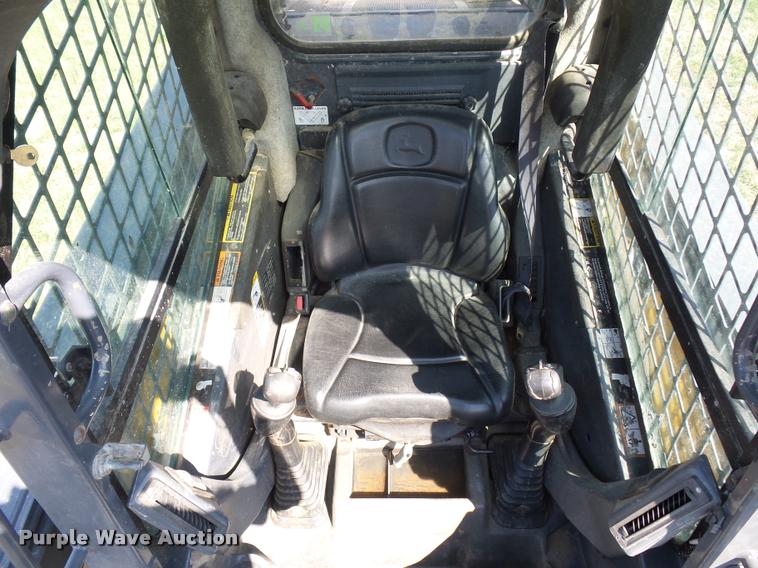 image for item BH9304 2011 John Deere 329D skid steer