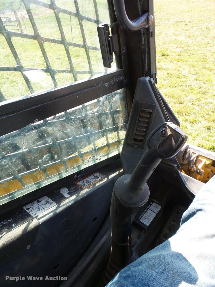 image for item BH9304 2011 John Deere 329D skid steer