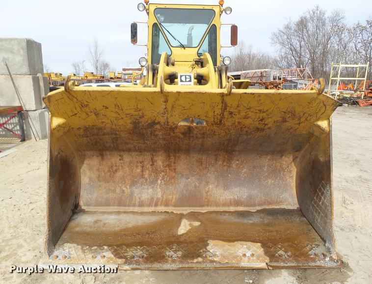 image for item CB9867 1978 Caterpillar 966C wheel loader