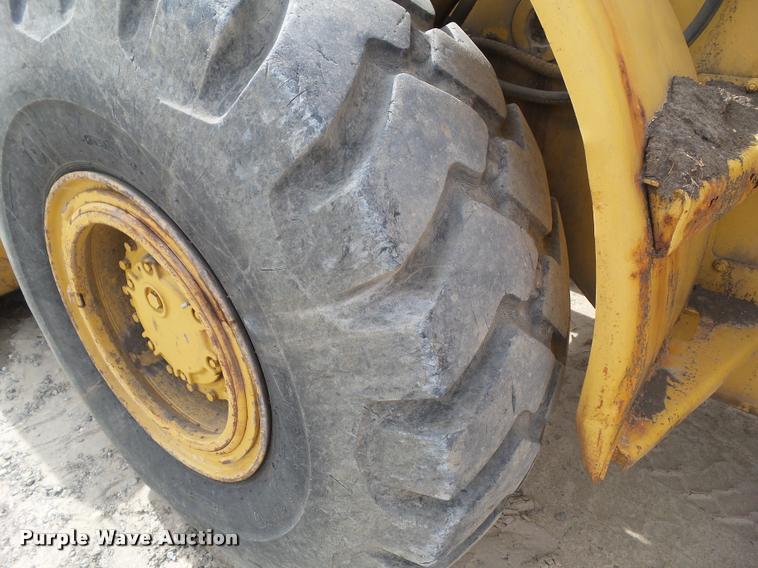 image for item CB9867 1978 Caterpillar 966C wheel loader