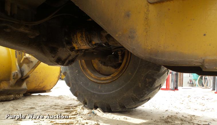 image for item CB9867 1978 Caterpillar 966C wheel loader