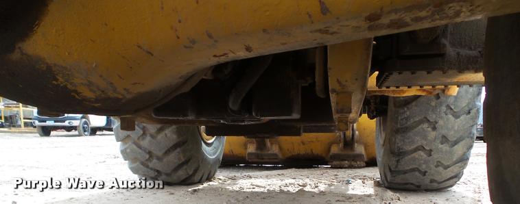 image for item CB9867 1978 Caterpillar 966C wheel loader