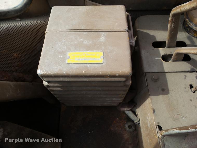 image for item CB9867 1978 Caterpillar 966C wheel loader