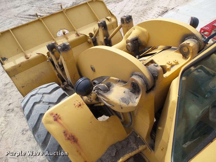 image for item CB9867 1978 Caterpillar 966C wheel loader