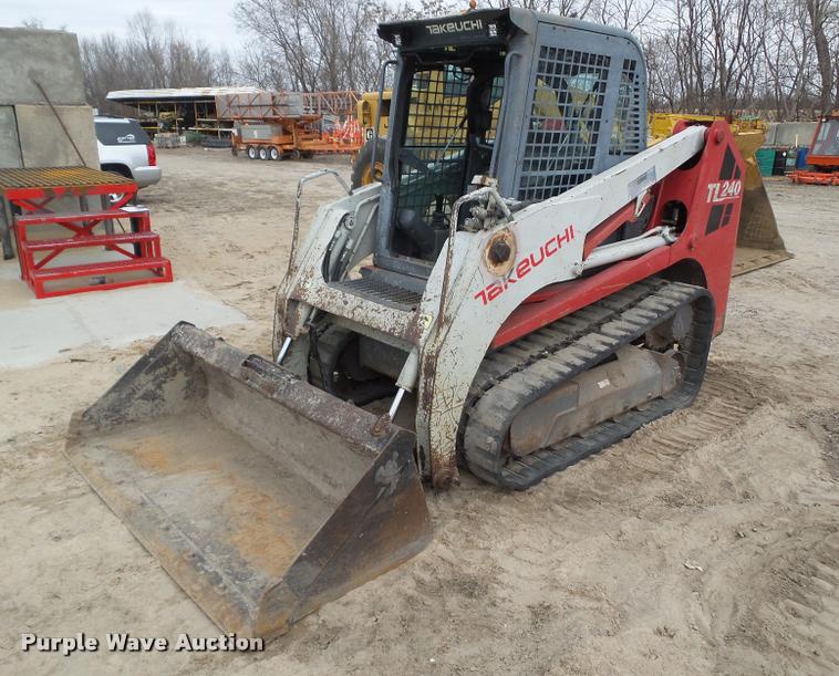 image for item CB9868 2008 Takeuchi TL240 skid steer