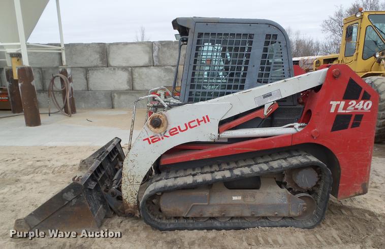 image for item CB9868 2008 Takeuchi TL240 skid steer