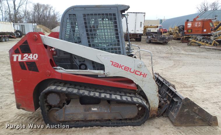 image for item CB9868 2008 Takeuchi TL240 skid steer