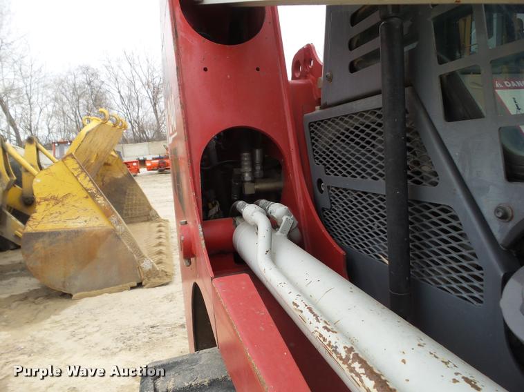 image for item CB9868 2008 Takeuchi TL240 skid steer