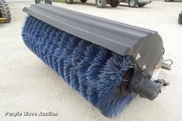 image for item CB9891 Bobcat 68 skid steer broom