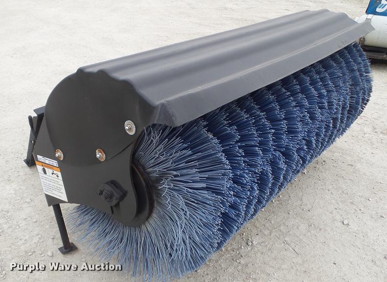image for item CB9891 Bobcat 68 skid steer broom