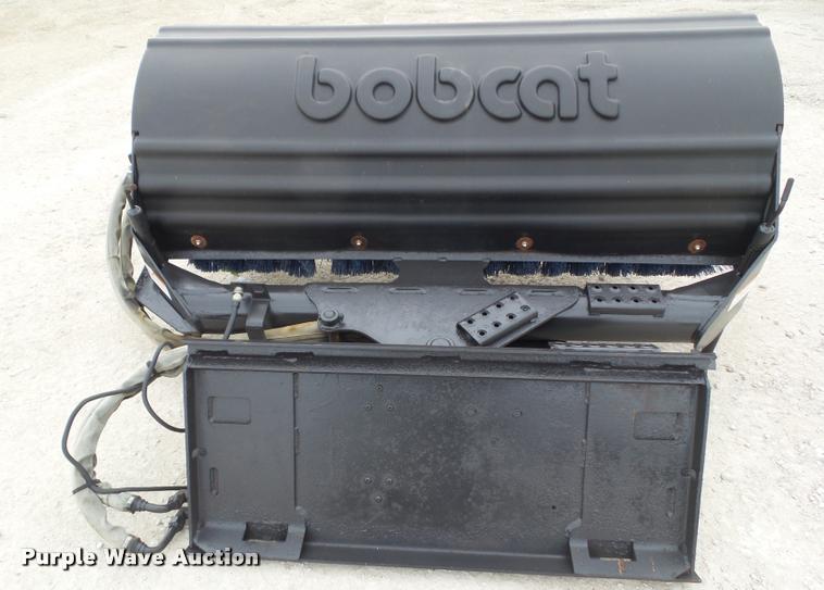 image for item CB9891 Bobcat 68 skid steer broom