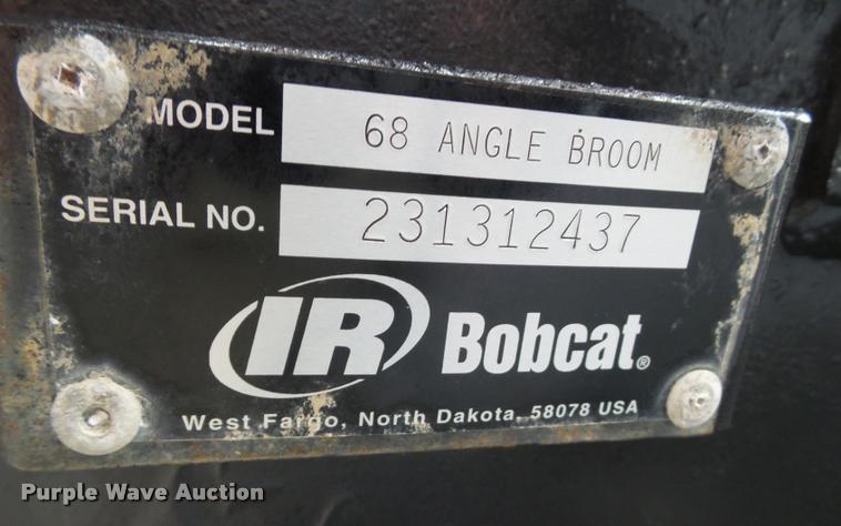 image for item CB9891 Bobcat 68 skid steer broom
