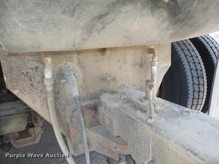 image for item DA0592 1997 Mack CH613 dump truck