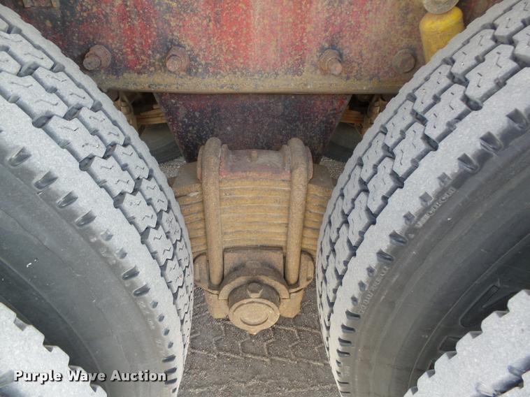 image for item DA0592 1997 Mack CH613 dump truck