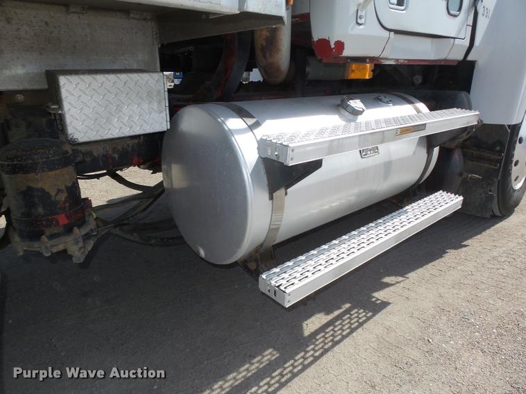 image for item DA0592 1997 Mack CH613 dump truck