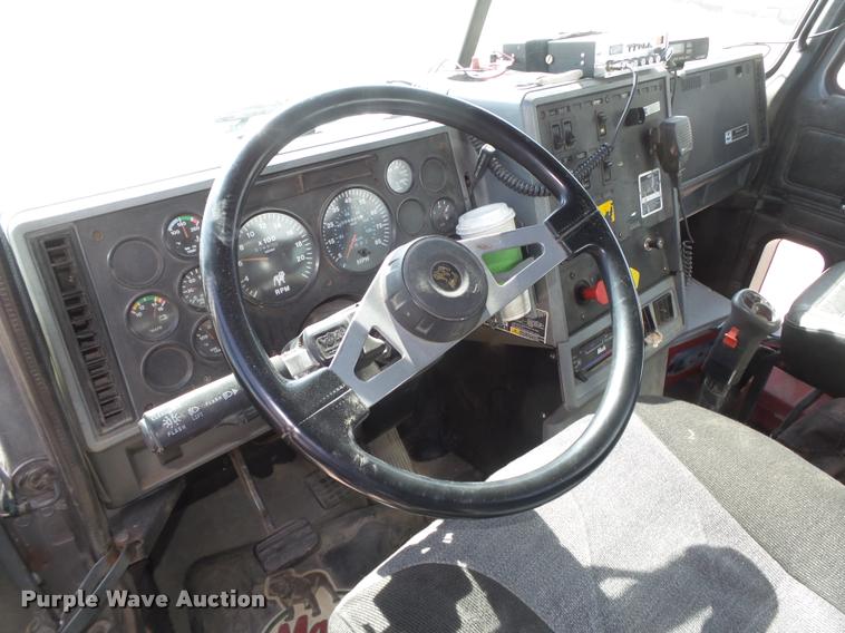 image for item DA0592 1997 Mack CH613 dump truck