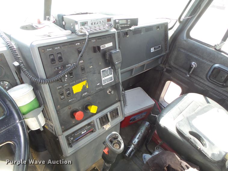 image for item DA0592 1997 Mack CH613 dump truck