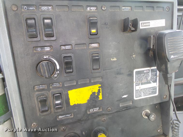 image for item DA0592 1997 Mack CH613 dump truck