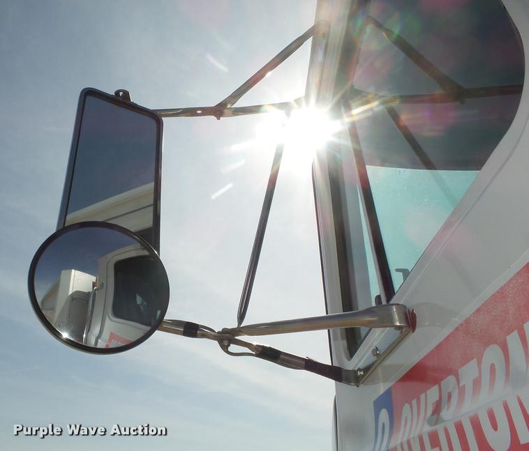 image for item DA0592 1997 Mack CH613 dump truck