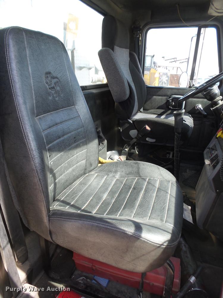 image for item DA0592 1997 Mack CH613 dump truck