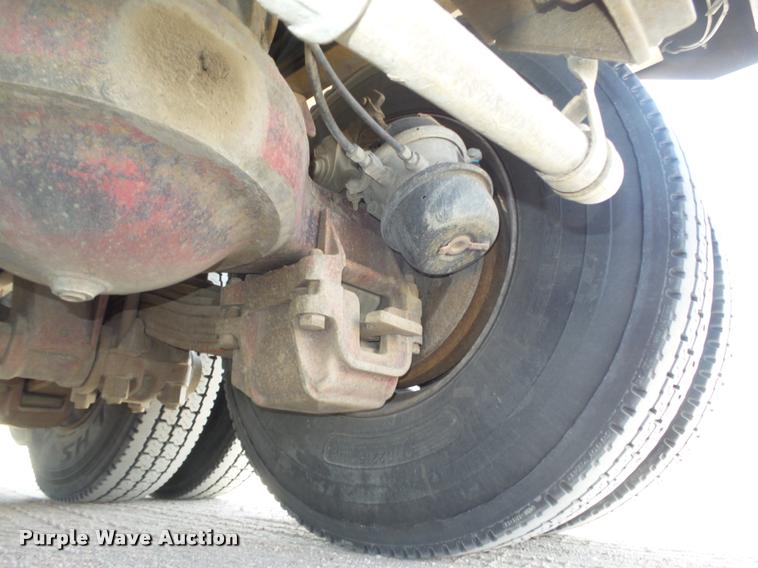 image for item DA0592 1997 Mack CH613 dump truck