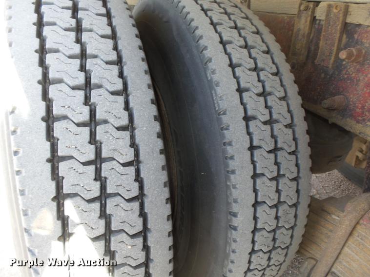 image for item DA0592 1997 Mack CH613 dump truck