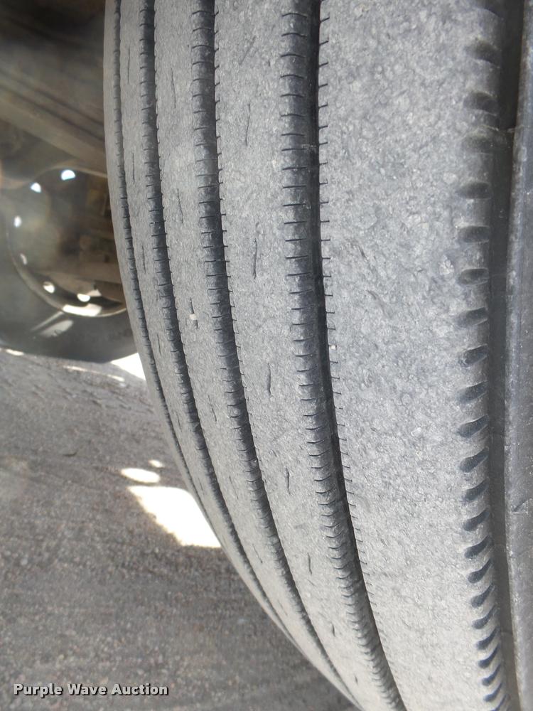 image for item DA0592 1997 Mack CH613 dump truck