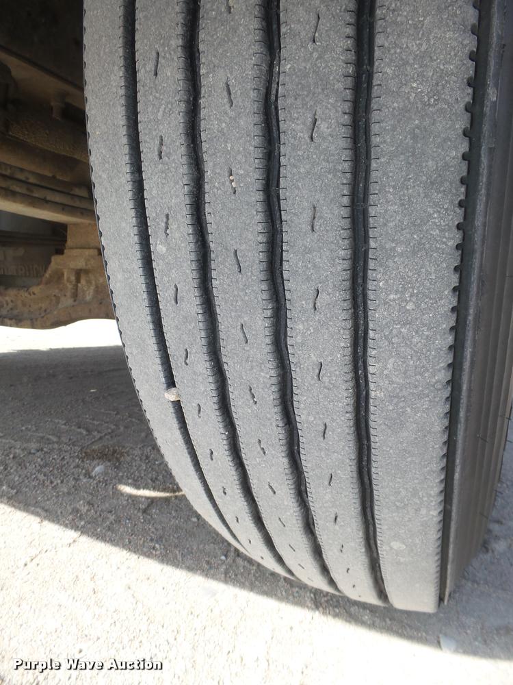 image for item DA0592 1997 Mack CH613 dump truck