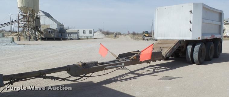 image for item DA0593 1992 Cornhusker 800 end dump pup trailer
