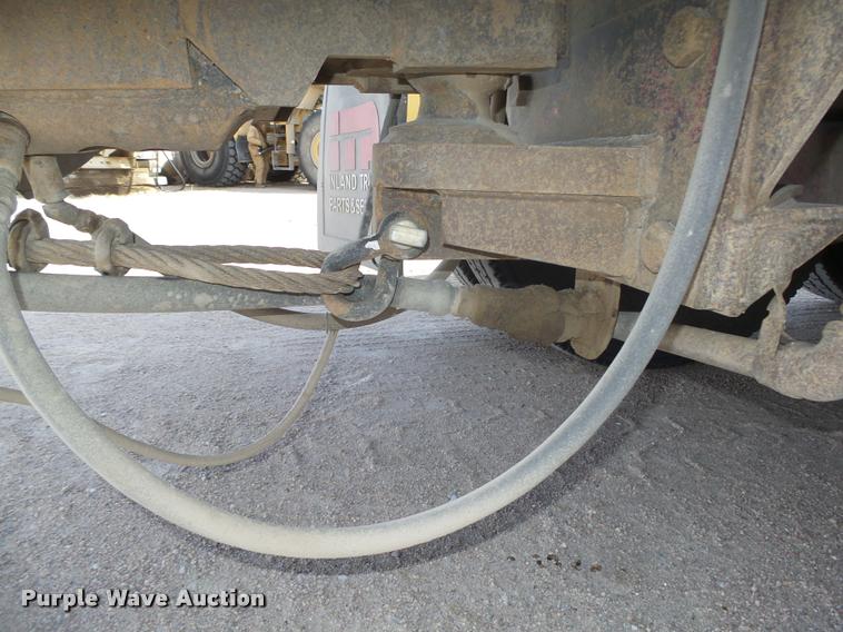 image for item DA0593 1992 Cornhusker 800 end dump pup trailer