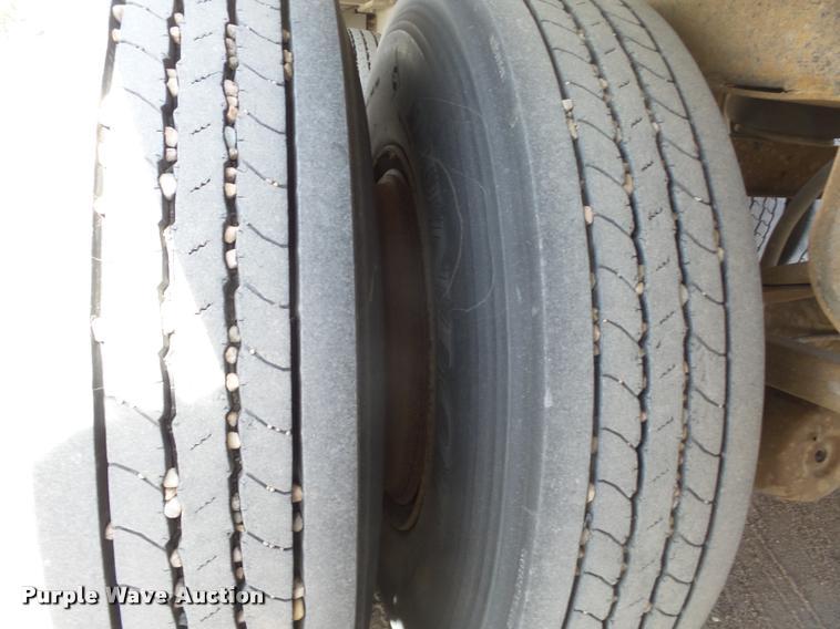 image for item DA0593 1992 Cornhusker 800 end dump pup trailer