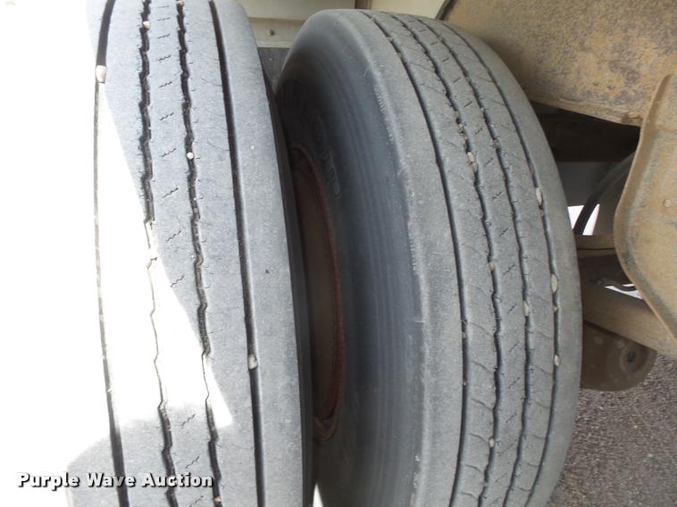 image for item DA0593 1992 Cornhusker 800 end dump pup trailer