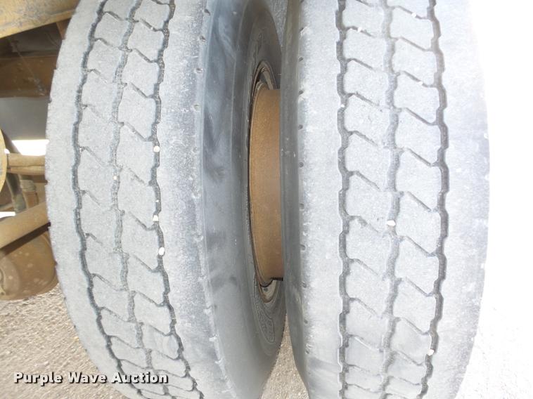 image for item DA0593 1992 Cornhusker 800 end dump pup trailer