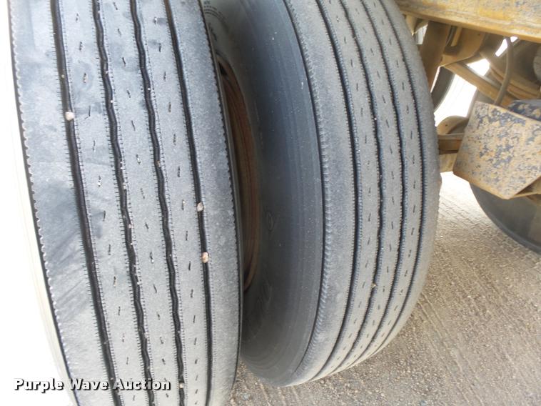 image for item DA0593 1992 Cornhusker 800 end dump pup trailer