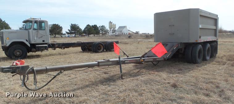 image for item DA0595 1994 Cornhusker 800 end dump pup trailer