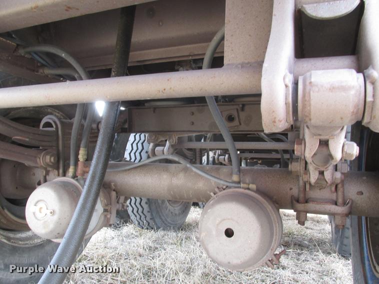 image for item DA0595 1994 Cornhusker 800 end dump pup trailer