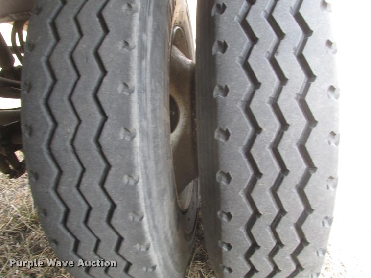 image for item DA0595 1994 Cornhusker 800 end dump pup trailer