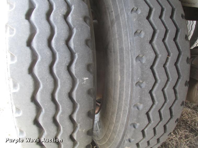 image for item DA0595 1994 Cornhusker 800 end dump pup trailer