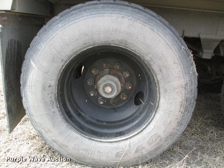 image for item DA0595 1994 Cornhusker 800 end dump pup trailer