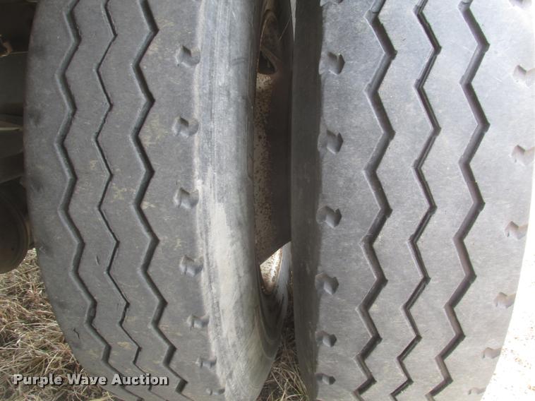 image for item DA0595 1994 Cornhusker 800 end dump pup trailer