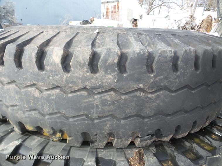 image for item DA1753 (2) 14.00-24 tires