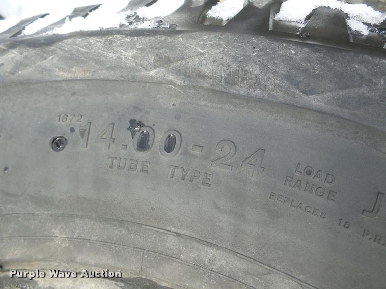 image for item DA1753 (2) 14.00-24 tires