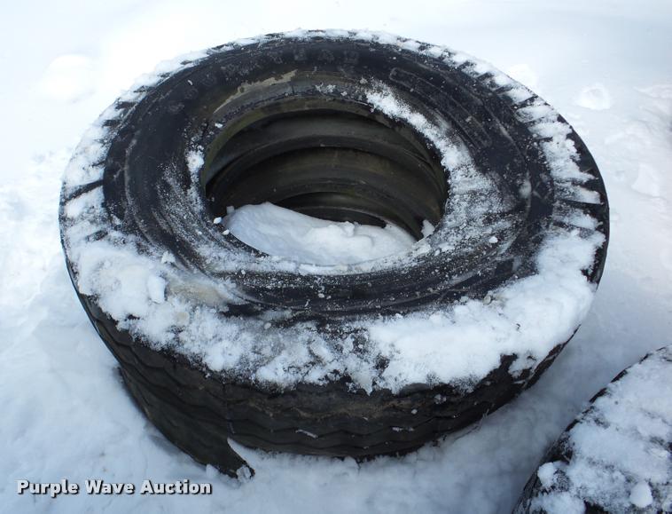 image for item DA1753 (2) 14.00-24 tires