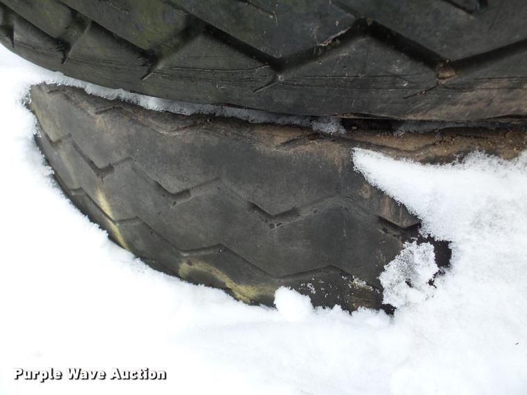 image for item DA1753 (2) 14.00-24 tires