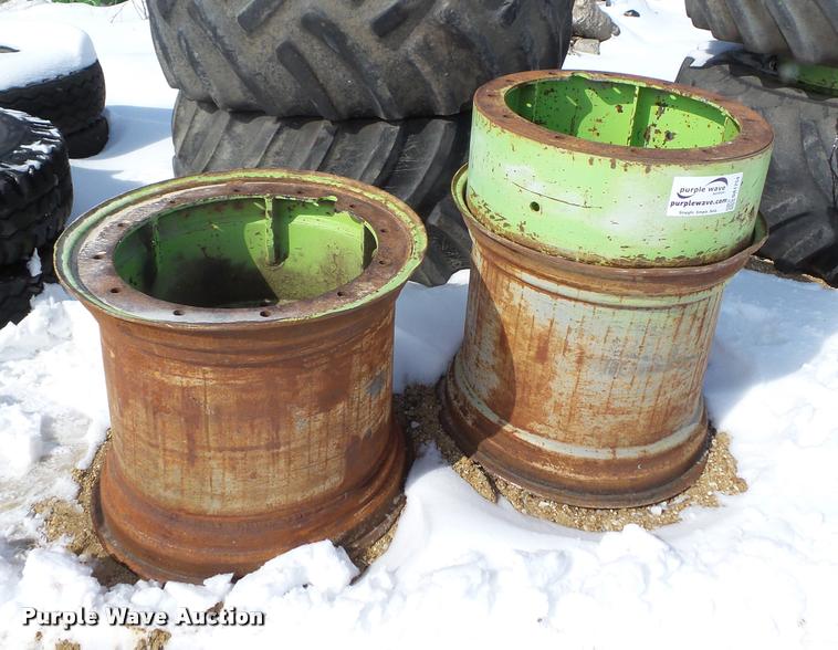 image for item DA1754 (2) Armstrong 30.5L-32 wheels and tires