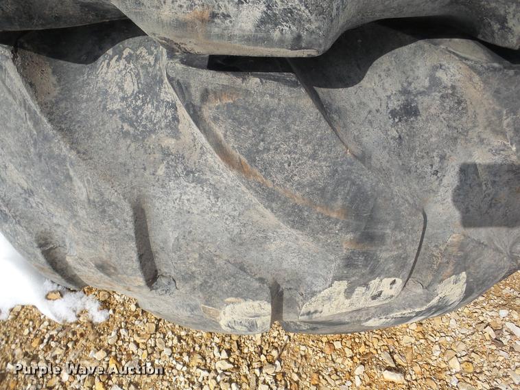 image for item DA1755 (4) Firestone 23.5-25 tires