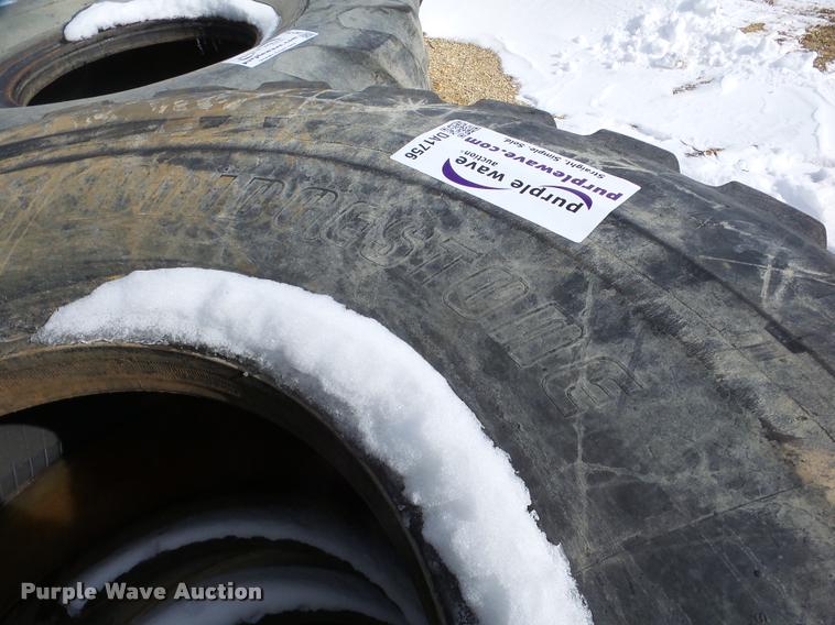 image for item DA1756 (4) 23.5R25 tires